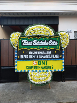 Papan Bunga Duka di Bugis