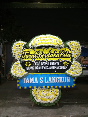 Papan Bunga Duka di Bugis